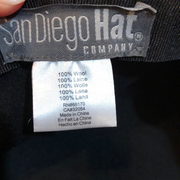 100% wool black hat worn from urban outfitters - Picture 3 of 10